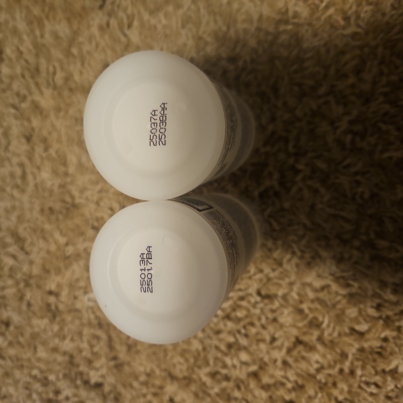 OLAPLEX No.6 Bond Smoother - White and Tan - Picture 3 of 3